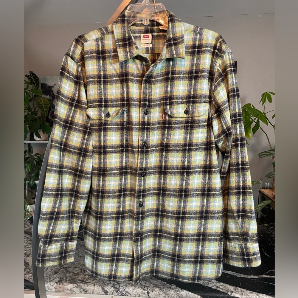 Levi Flannel Men’s Shirt Size XL